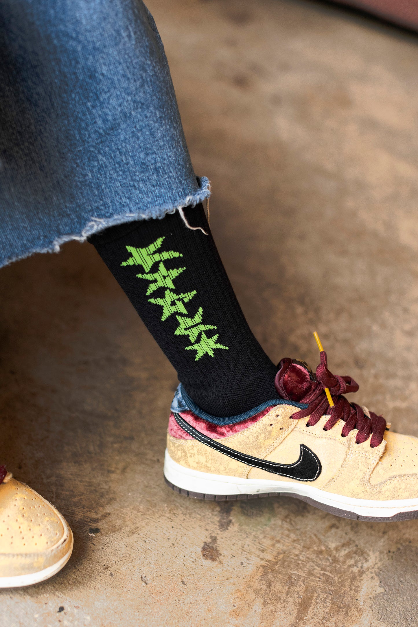 Vague - Ollie MacDonald Oulds - Black Socks