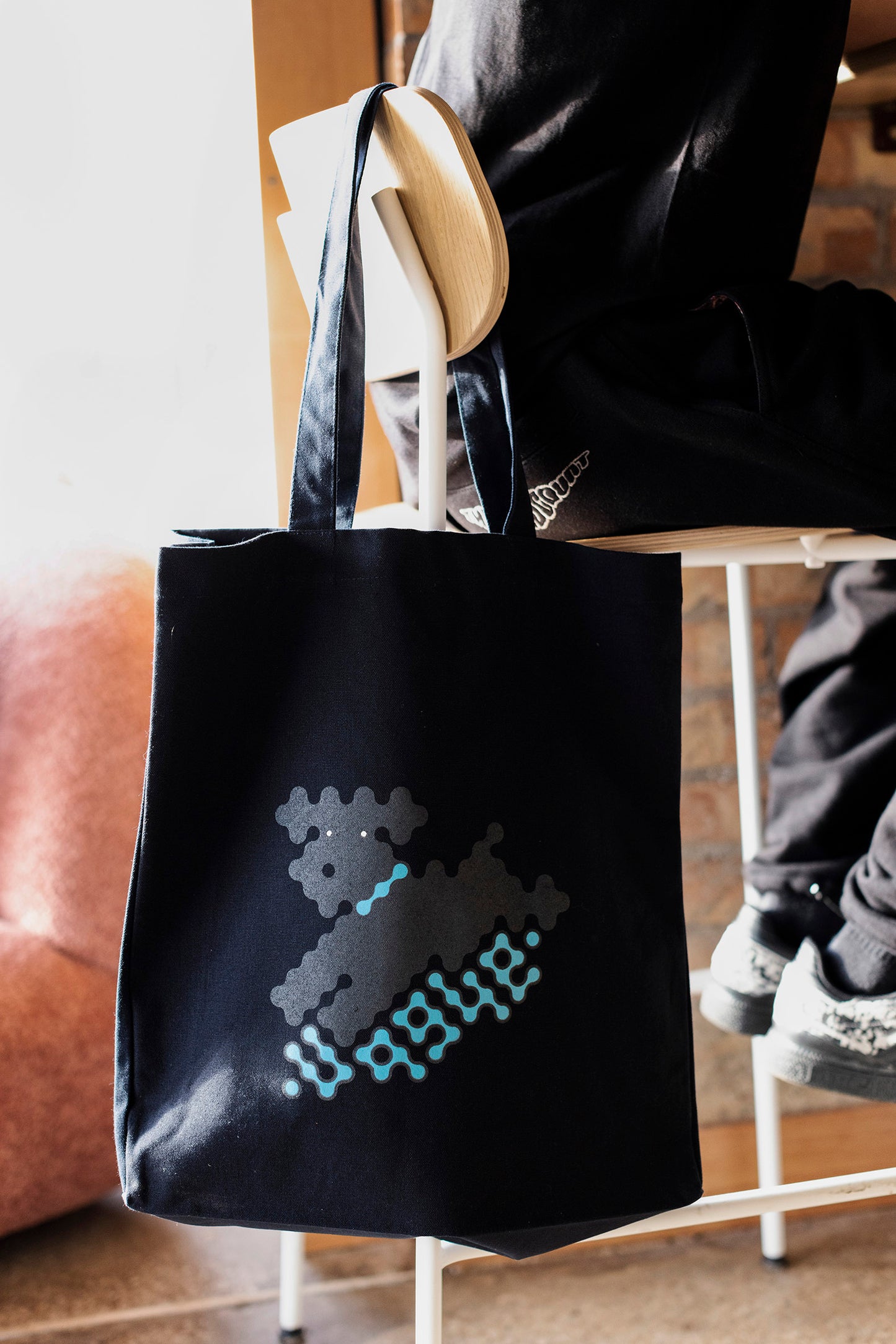 Vague - Joe O'Donnell - Gus - Navy Tote Bag